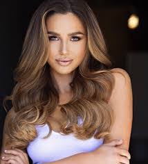 Allison Drake's Instagram, Twitter & Facebook