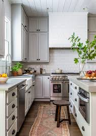 Out of six options (tile, hardwood, vinyl, engineered wood, laminate, and natural stone), tile took the top spot with 24% of homeowners choosing ceramic or porcelain for their kitchen upgrade. Pj P9p Qvguvmm