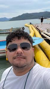 Celebra las vacaciones con Markhan y Jaejun