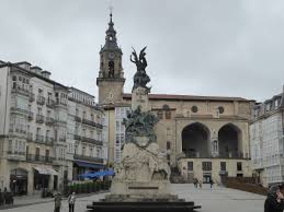 In vitoria wird heute tagsüber bei regenschauern eine temperatur von etwa 12 °c erreicht. Teil 33 Unserer Reise Zu Den Pyrenaen Vitoria Gasteiz Und Pamplona Froehlichreisen