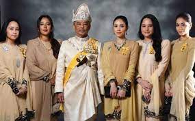 Tengku puteri iman afzan dan tengku puteri ilyana on instagram tengku puteri raja pahang. Cantik Bijak Kenali Puteri Puteri Raja Pahang Gempak