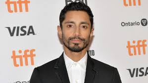Ahmed appeared on the tonight show starring jimmy fallon on thursday. Riz Ahmed Reveals He Married Novelist Fatima Farheen Mirza Entertainment Tonight