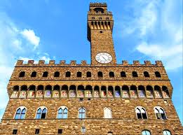 Qui avrai la possibilità di scoprire diversi strati della storia d'italia, a partire dall'epoca romana. Palazzo Vecchio Gli Stemmi Sulla Facciata Michelangelo Buonarroti E Tornato