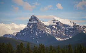 The Crossing Resort The Crossing Resort Icefields Parkway Resort Canadian Rockies Resort