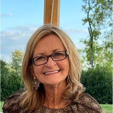 Angie Bowers's Instagram, Twitter & Facebook