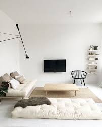So Viele Moglichkeiten Einen Futon Zu Nutzen Futononline Macht Es Moglich Futon Minimalist Living Room Design Minimalist Home Interior Minimalism Interior