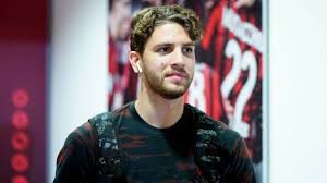 Agenzia immobiliare locatelli la tua agenzia di fiducia da 30 anni.cerchi casa sul lago maggiore? Official Locatelli Leaves Milan And Joins Sassuolo On Loan Obligation To Buy Rossoneri Blog Ac Milan News