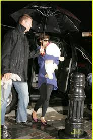 Suri Cruise is a Carlyle Cutie: Photo 1343591 | Celebrity Babies, Katie  Holmes, Suri Cruise, Tom Cruise Photos | Just Jared: Entertainment News