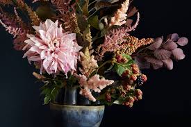 Georgia o'keeffe knew flowers better than most. A Georgia O Keeffe Inspired Bouquet Of Unconventional Autumn Colors Wsj