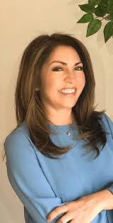 Diane Rioux's Instagram, Twitter & Facebook