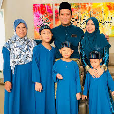 Salam maria, penuh rahmat, tuhan sertamu, terpujilah engkau di antara wanita, dan terpujilah buah tubuhmu, yesus. Salam Aidilfitri 2020 Dari Maria Firdaus Sekeluarga Maria Firdaus