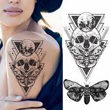 Au mexique les têtes de mort dits calaveras sont des crânes fleuris aux couleurs vives. Tatouage Ephemere Tete De Mort Et Papillon My Tattoo Care