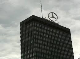 Spinning Mercedes Benz Sign In Berlin Berlin Building Signs Mercedes Benz