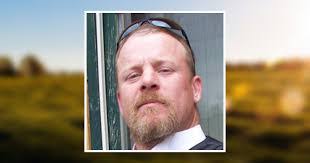 Darrell Parris's Instagram, Twitter & Facebook