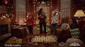 Estos juegos son lo este juego puede ser jugado por hasta seis personas de 7 años en adelante. Juegos En Familia Para Divertirse En Navidad Y Ano Nuevo
