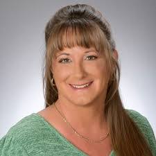 Tammy Haslett's Instagram, Twitter & Facebook