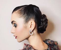 A very ravishing and pageantry style updo for women above 50. 10 Modern Ways To Wear 50s Hair