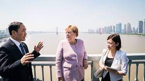 In less than three weeks, china's delta outbreak has affected more than 35 cities across 17 of china's 33 provinces and regions, per the ap. Kanzlerin Besucht China
