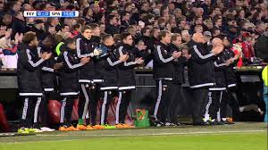 Live life the way you wana live it.not the way someone tells you to. Wo Feindschaft Aufhort Rotterdam Fans Ehren Johan Cruyff 11freunde