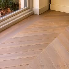 We did not find results for: Parquet Point De Hongrie Chene Old White 20x100 Premium