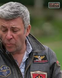 C'est bien une voiture anglaise" 🏴󠁧󠁢󠁥󠁮󠁧󠁿🚨 Il va falloir tout  retirer 😵‍💫 👉 Retrouvez l'épisode complet sur la chaîne YouTube de  Vintage Mecanic ! https://youtu.be/1C75cQLmB-A