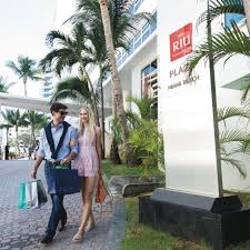 The riu plaza miami beach hotel is located right on the beach. Hotel Riu Plaza Miami Beach United States Of America At Hrs With Free Services