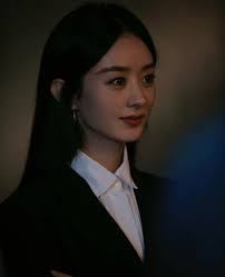 Zhao Liying black leather jacket style