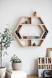 Dekoratif Duvar Raf Modelleri Icin 15 Fikir 15 Icin Raf In 2020 Floating Shelves Diy Essential Oil Shelf Essential Oil Holder
