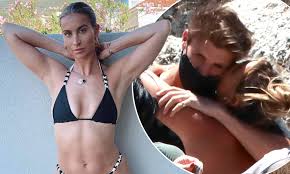 Arthur collins pictured with ferne mccann when they were dating. Ferne Mccann Confirms Romance With Jack Padgett And Says She S Relieved To No Longer Be Single Daily Mail Online