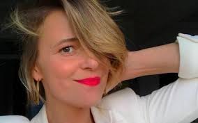 Leonor poeiras relatou «uma situação inenarrável» que diz ter vivido recentemente na tvi, quando a terão convidado para fazer o programa somos portugal por 50 por cento do cachê habitual. Leonor Poeiras Tvi Reage A Processo Judicial Movido Pela Ex Apresentadora Nova Gente