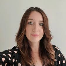 Becky Roney's Instagram, Twitter & Facebook