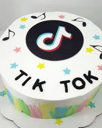 Ukoliko vam je uz tortu potrebno i slano posluženje, posetite naš sajt www.haloketering.com. Unini Medenjaci Tik Tok Torta Facebook
