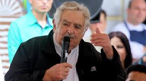 Su pasado guerrillero no ha sido obstáculo para atender en su despacho a militantes de izquierda que peregrinan para. Conoce La Historia De Jose Mujica El Presidente Mas Pobre Del Mundo Quiminet Com