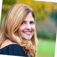 Wendy Closson's Instagram, Twitter & Facebook