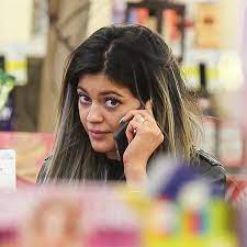 Alles rund um schminke kylie jenner auf preis.de finden und vergleichen. Fast Unerkenntlich Kylie Jenner Ohne Lippen Make Up Wunderweib
