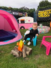Met onmundig veel pijn in de pens en in het hart moeten we jullie melden dat we de zwarte cross 2021 definitief afgelasten. Wil Je Zien Michelle Knutselde Een Zwarte Cross Camping Voor Ukkies