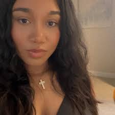 Tina Riker's Instagram, Twitter & Facebook