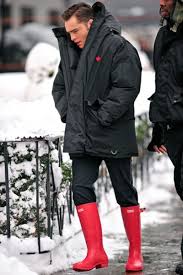 Chuck Bass Ed Westwick Is Everything I Want To Be I Need A Pair Of Hunter Boots Boots Outfit Men Red Shoes Outfit Mens Hunter Boots
