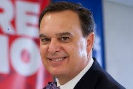 Pedro Fraga's Instagram, Twitter & Facebook