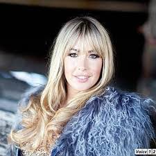 Amanda Sells's Instagram, Twitter & Facebook