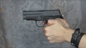 The p228 and p229 are both compact versions of the double stack p226 design, while the p224 is a subcompact variant. Airsoft Sig P228 We F228 Youtube