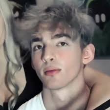 talita!!𐙚 ̊🦩 (@flimflam_zz)