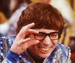 Mike Myers debuts white hair at the White House state dinner