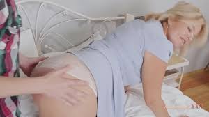 Horny 55yr-old Step-Aunt Diana catches a very naughty boy looking at porn -  XNXX.COM