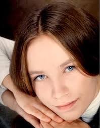 Genevieve Ray's Instagram, Twitter & Facebook