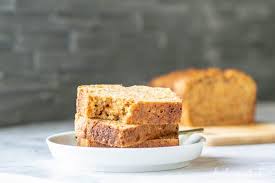 Für den teig zucchini waschen, trockenreiben und fein raspeln. Saftiger Zucchini Karotten Kuchen Kuchengeschichten