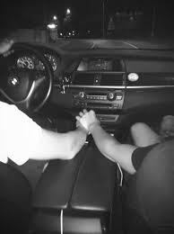 Choisissez parmi des contenus premium holding hands car de la plus haute qualité. Bang