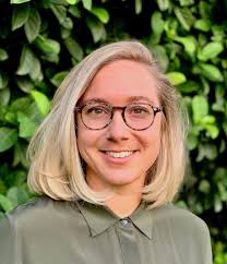 Claudia Norton's Instagram, Twitter & Facebook