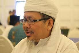 Pendakwah kelahiran medan itu mengembuskan napas terakhirnya. Profil Dan Biodata Kh Tengku Zulkarnain Wakil Sekjen Mui