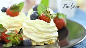Some say it was from russia but i also heard it was originally from new zealand and austria. Resepi Pavlova Mini Mudah Youtube